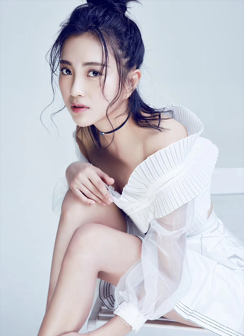 包文婧竖版海报 4